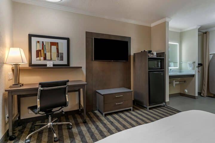 Room 6 of 41