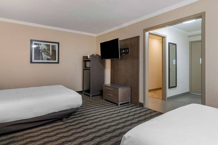 Room 19 of 41