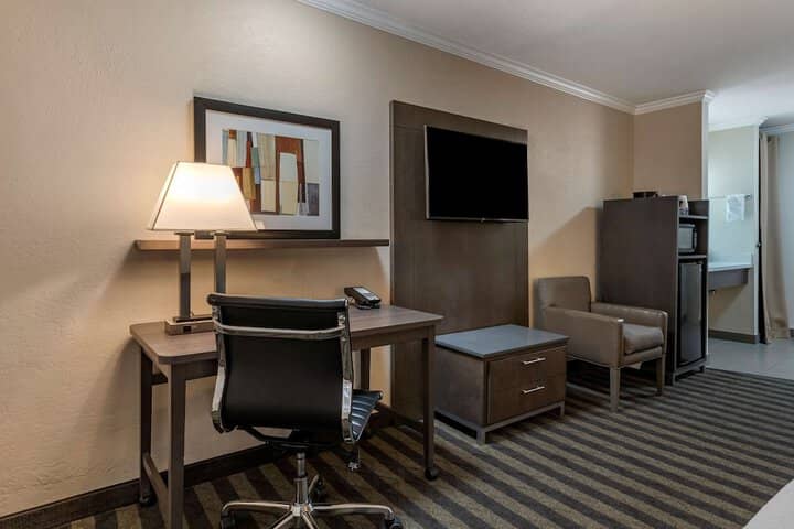 Room 18 of 41