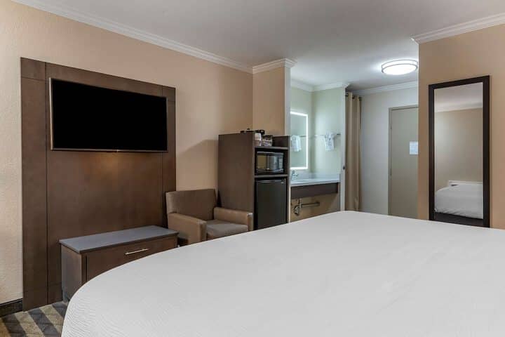 Room 15 of 41